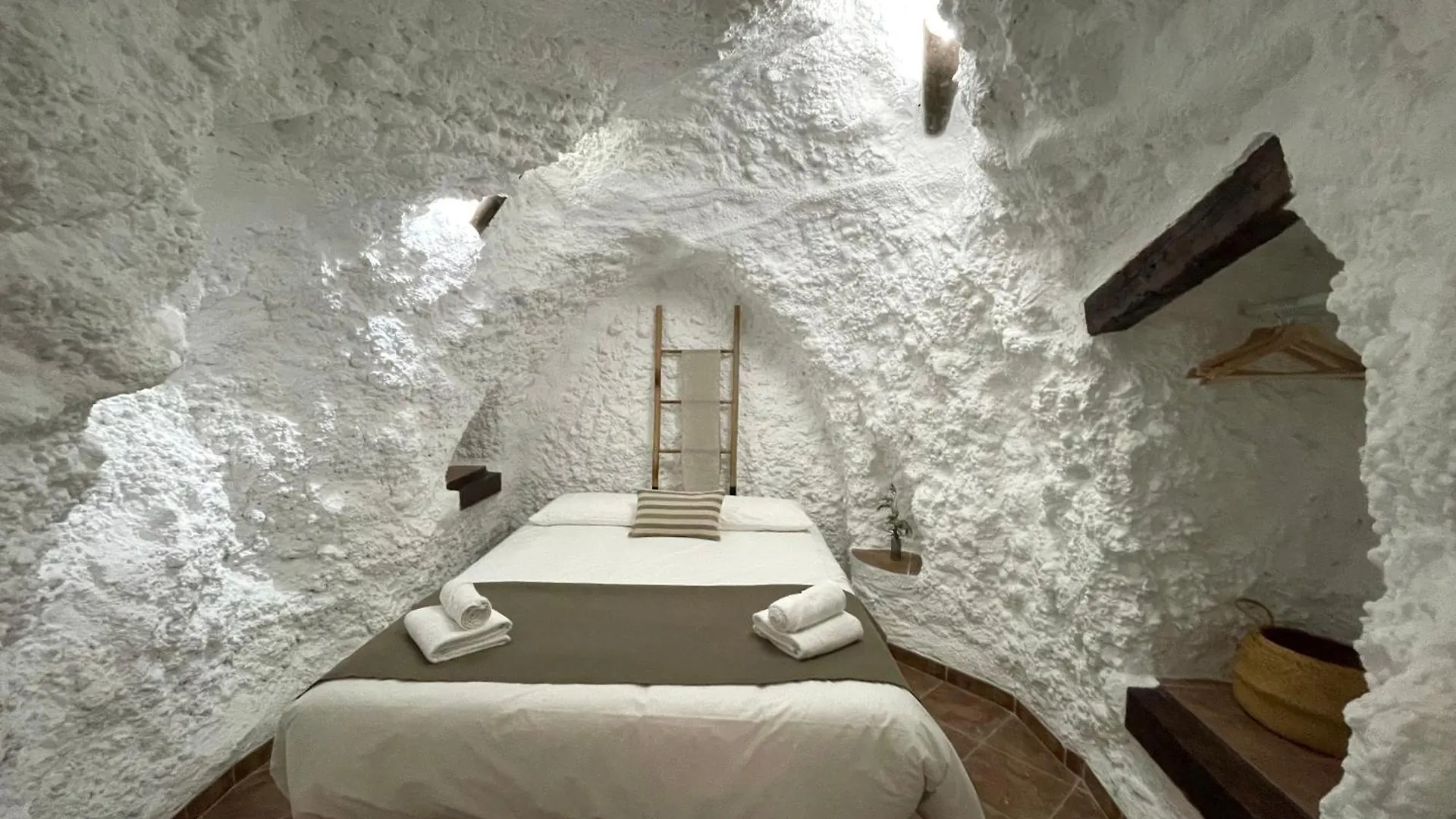 Cuevas El Atochal Origenes Aparthotel Gor