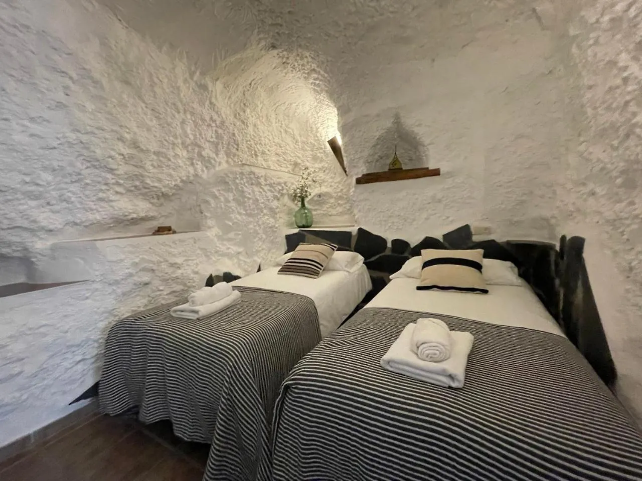 Cuevas El Atochal Origenes Aparthotel Gor